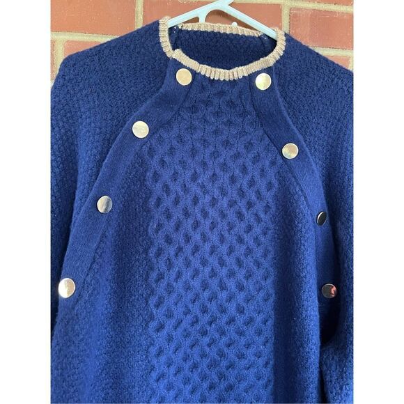 Sweater - Picture 2 of 5